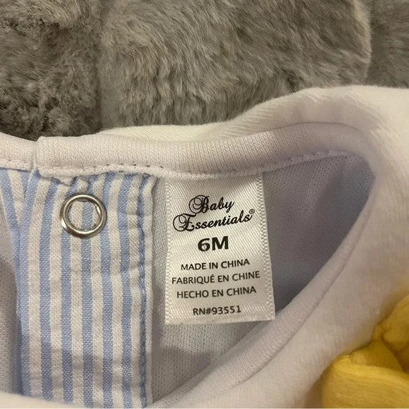 Seersucker Romper - Picture 4 of 5